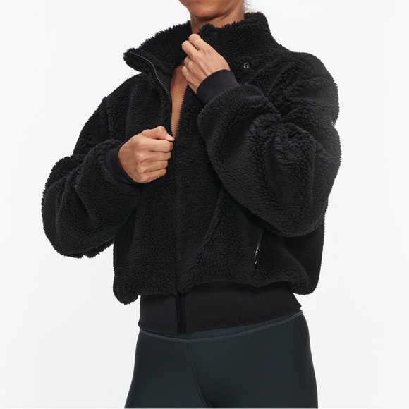 ALO YOGA - Foxy Sherpa Jacket Black XS - Picture 1 of 7